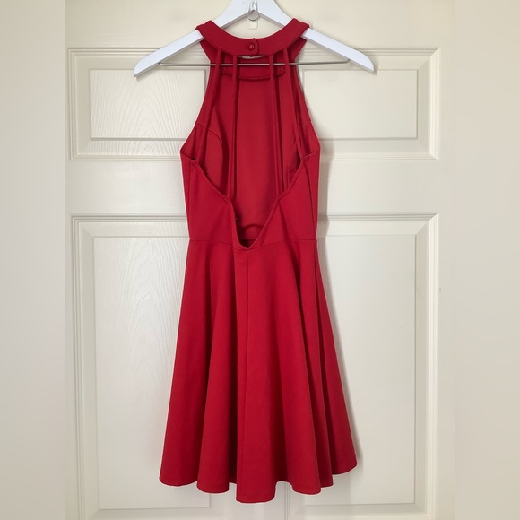 Windsor Open Back Formal Red Dress Size S - Picture 3 of 6